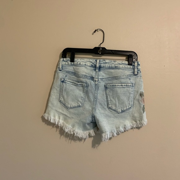 Mossimo flower shorts - Picture 2 of 3